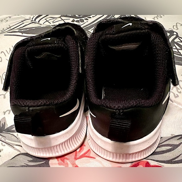 Baby Boys’/Unisex/Toddler Nike Downshifter Black size 6c Tennis Shoes Sneakers - Picture 4 of 10